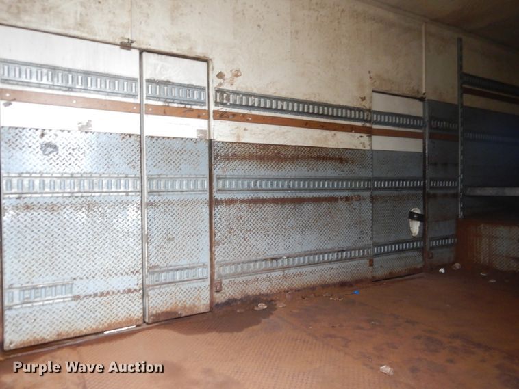 image for item EK9232 2002 Clark refrigerated van trailer