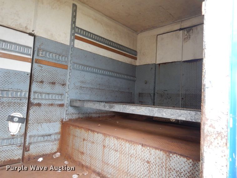 image for item EK9232 2002 Clark refrigerated van trailer