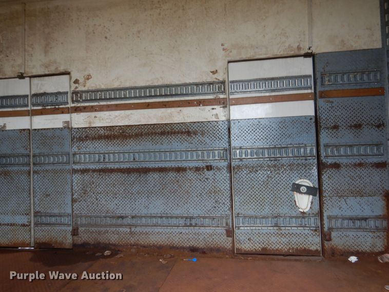 image for item EK9232 2002 Clark refrigerated van trailer