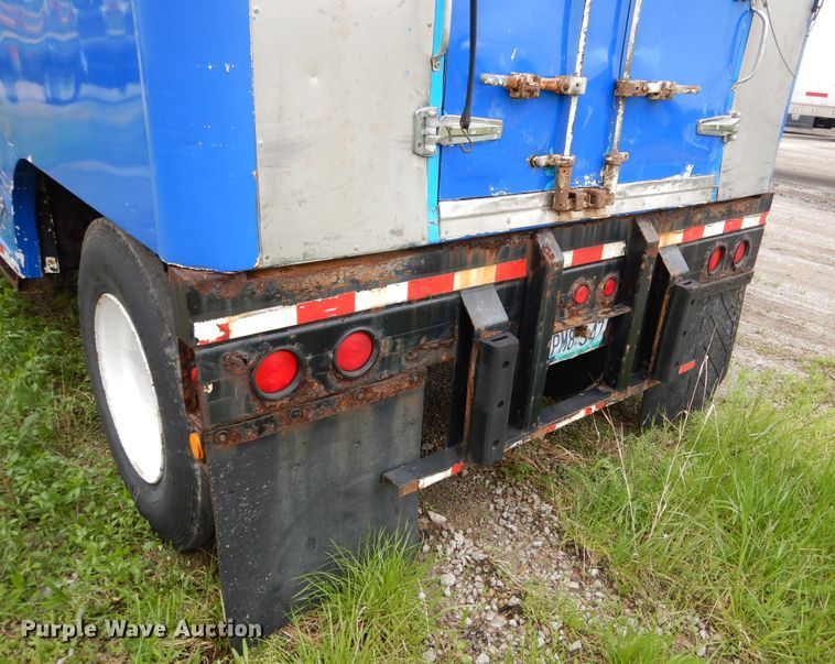 image for item EK9232 2002 Clark refrigerated van trailer