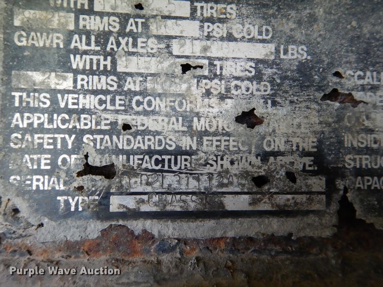 image for item EK9232 2002 Clark refrigerated van trailer