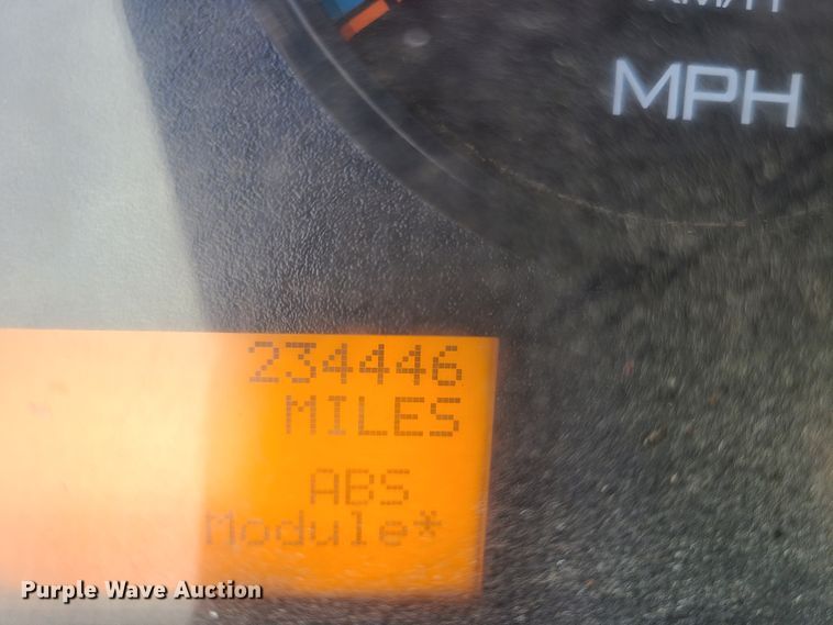 image for item EL9819 2010 International DuraStar 4300  truck cab and chassis