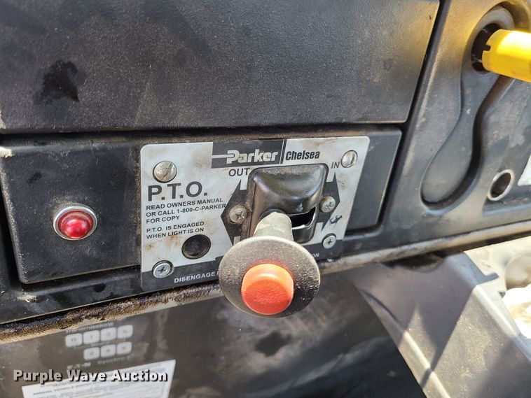 image for item EL9819 2010 International DuraStar 4300  truck cab and chassis