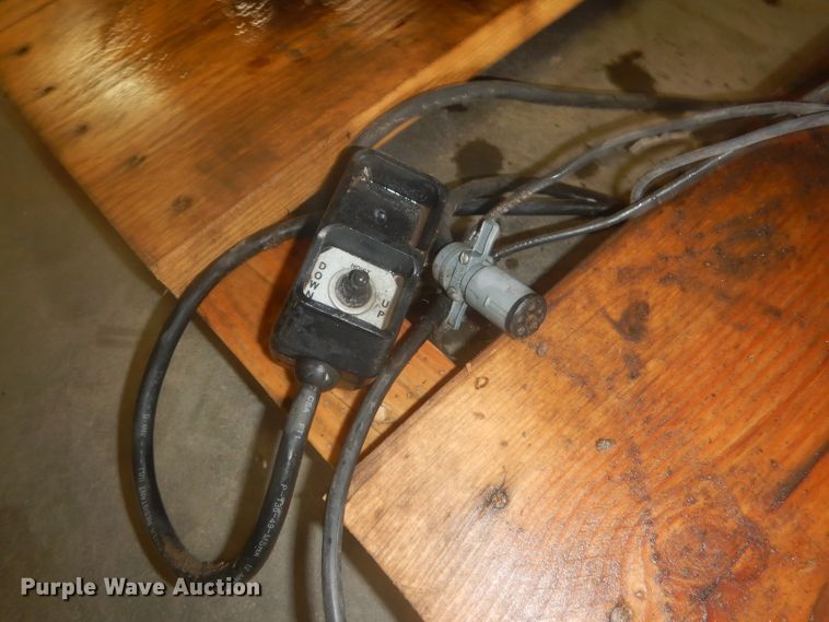 image for item FA9357 Automotive accessories