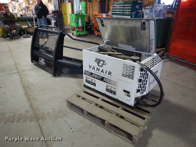 image for item FA9358 Vanair Reliant RS85 air compressor