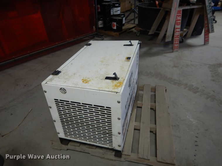 image for item FA9358 Vanair Reliant RS85 air compressor