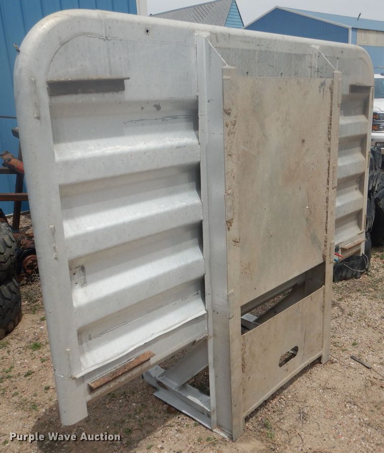 image for item FA9360 (2) Merritt aluminum headache racks