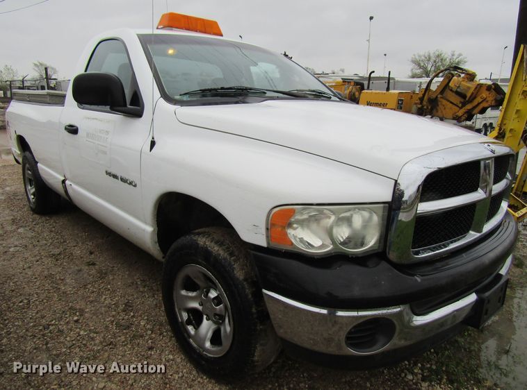 image for item FD9422 2002 Dodge Ram 1500  pickup truck