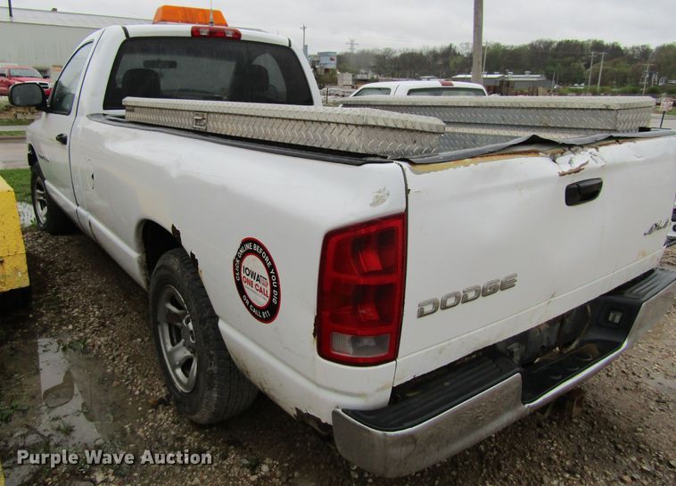 image for item FD9422 2002 Dodge Ram 1500  pickup truck