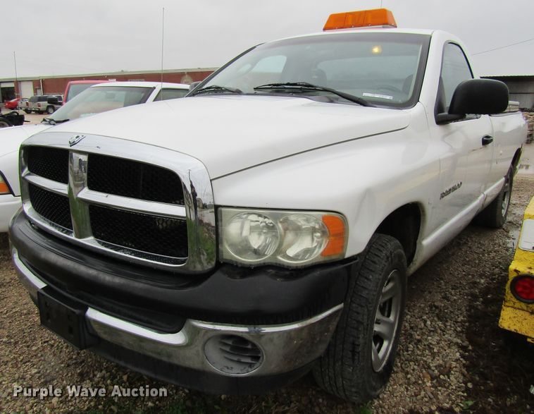 image for item FD9422 2002 Dodge Ram 1500  pickup truck