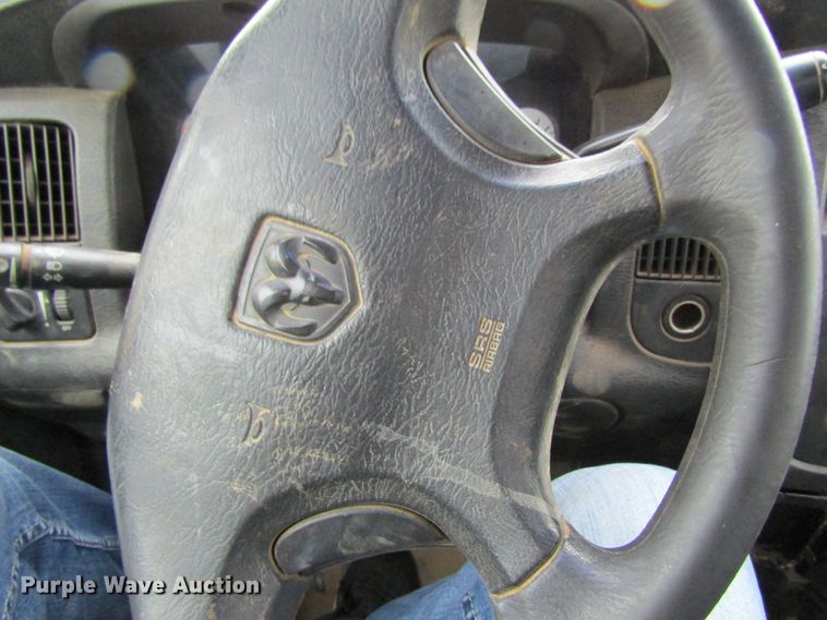 image for item FD9422 2002 Dodge Ram 1500  pickup truck