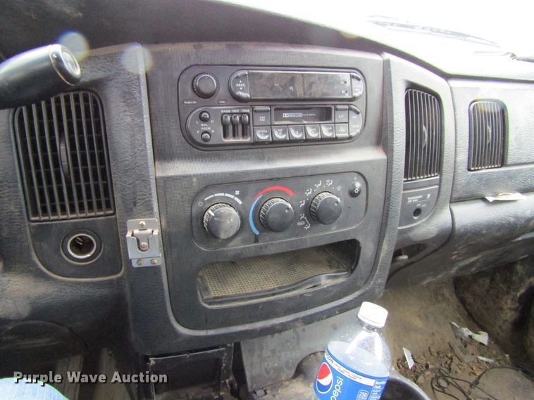 image for item FD9422 2002 Dodge Ram 1500  pickup truck