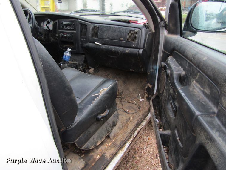 image for item FD9422 2002 Dodge Ram 1500  pickup truck