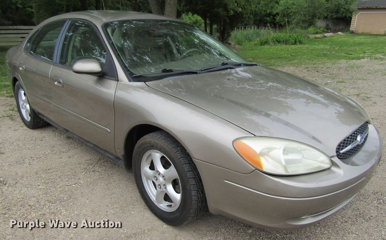 image for item FD9460 2003 Ford Taurus SE