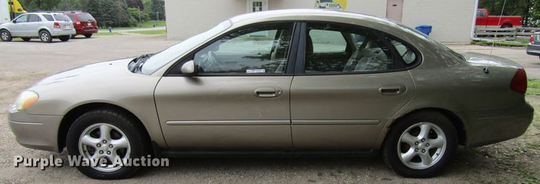 image for item FD9460 2003 Ford Taurus SE