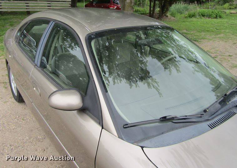 image for item FD9460 2003 Ford Taurus SE