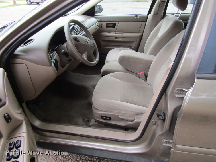 image for item FD9460 2003 Ford Taurus SE