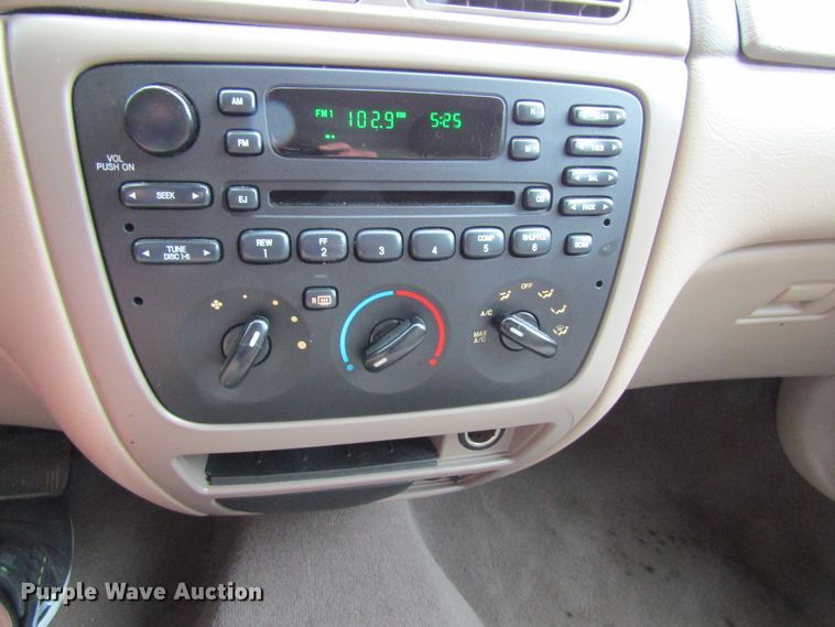 image for item FD9460 2003 Ford Taurus SE