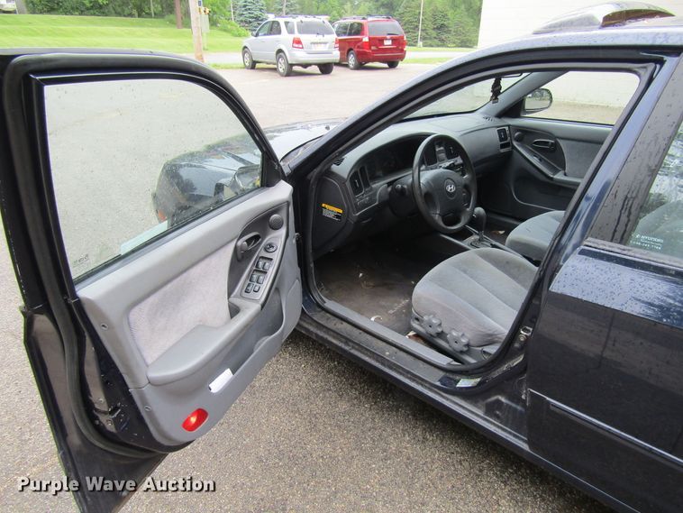image for item FD9462 2005 Hyundai Elantra