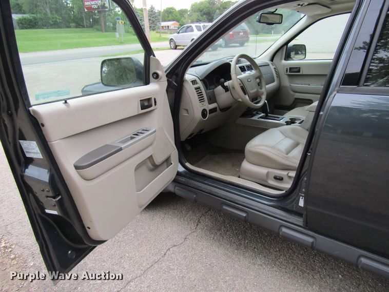 image for item FD9464 2008 Ford Escape Hybrid  SUV