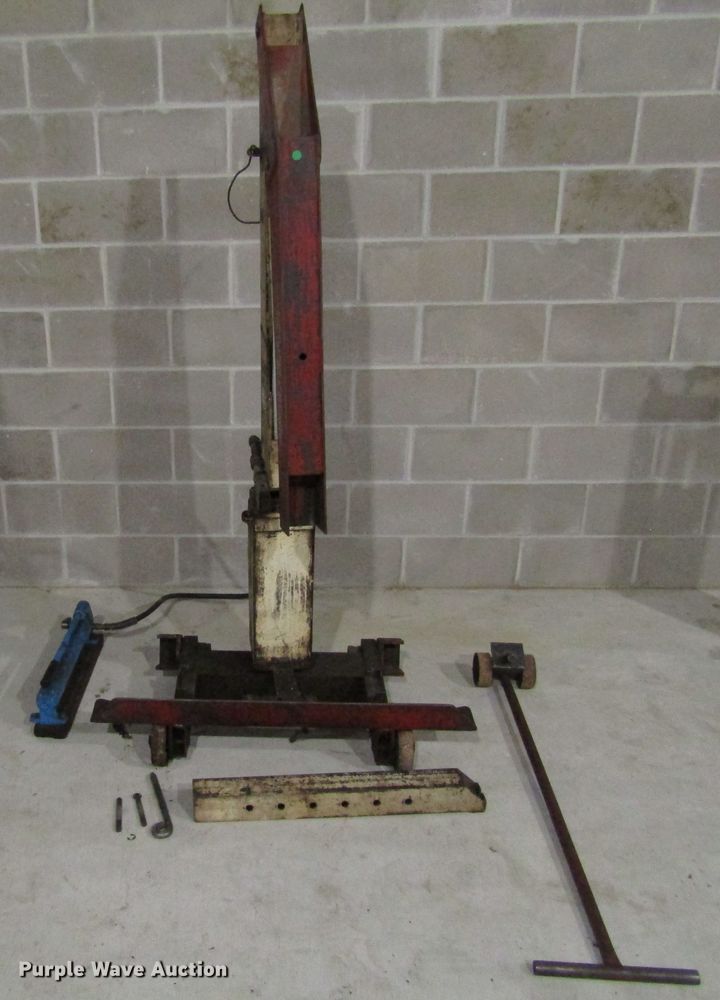 image for item FD9471 Rotunda floor crane