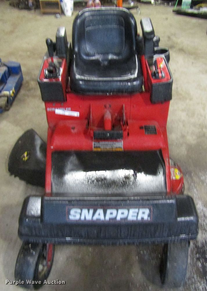 image for item FD9473 Snapper lawn mower