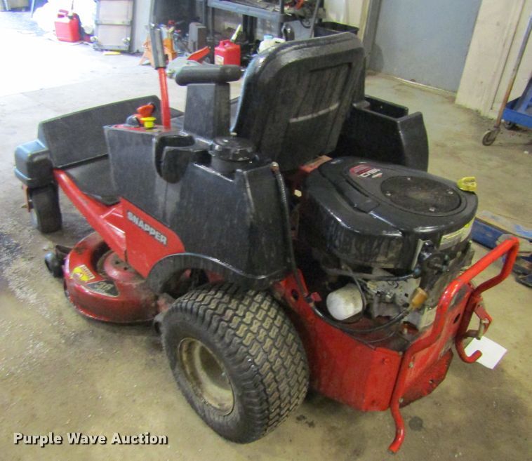 image for item FD9473 Snapper lawn mower