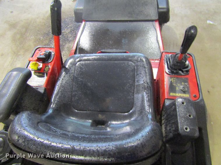 image for item FD9473 Snapper lawn mower