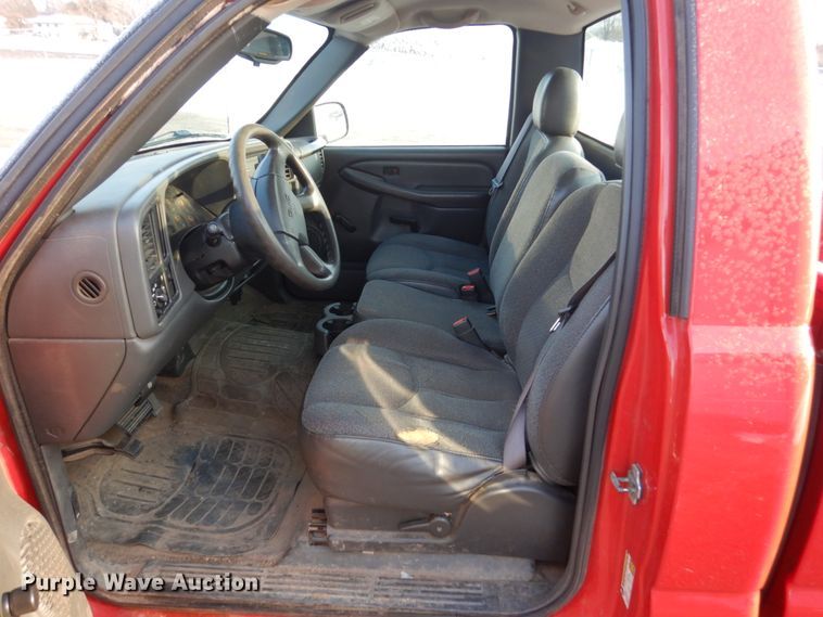 image for item FX9080 2004 GMC Sierra 1500  pickup truck