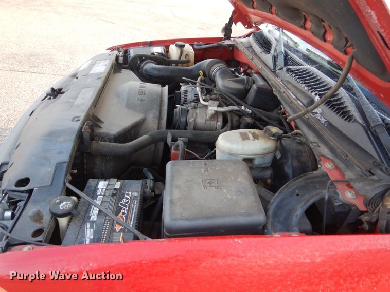 image for item FX9080 2004 GMC Sierra 1500  pickup truck