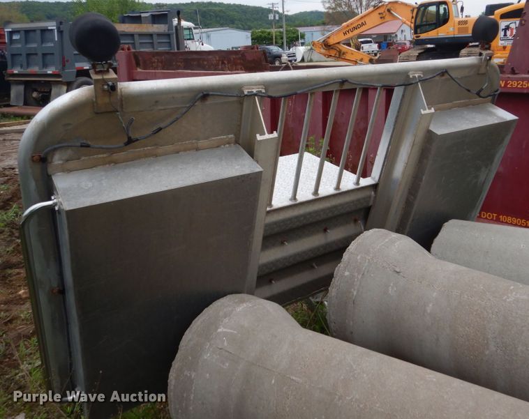 image for item FX9179 Aluminum headache rack