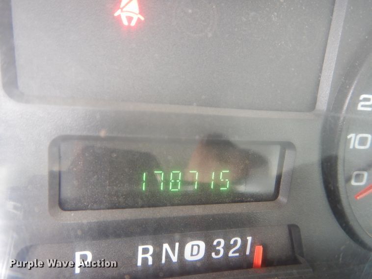 image for item FX9182 2006 Ford F350 Super Duty  SuperCab utility bed pickup truck