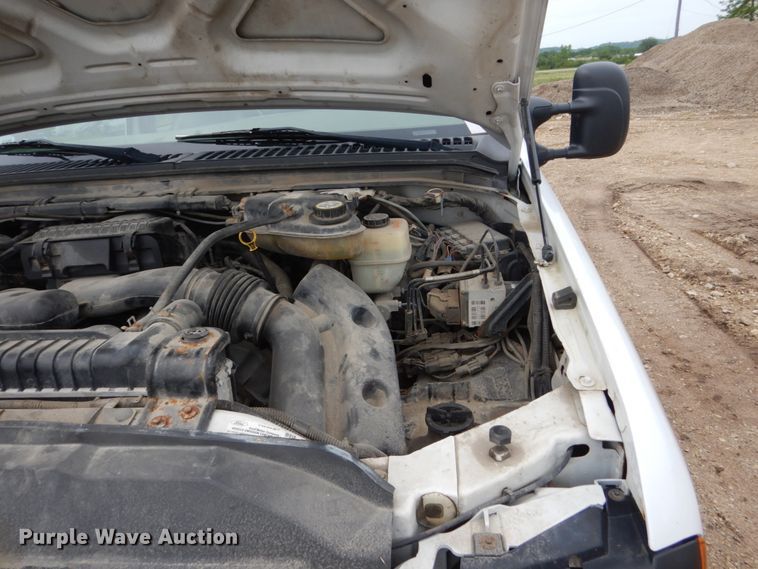 image for item FX9182 2006 Ford F350 Super Duty  SuperCab utility bed pickup truck