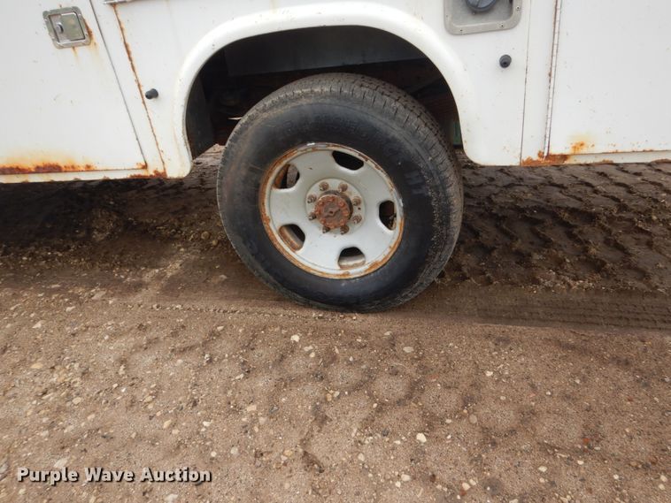 image for item FX9182 2006 Ford F350 Super Duty  SuperCab utility bed pickup truck