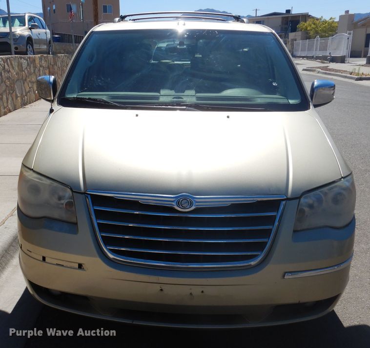 image for item GE9451 2010 Chrysler Town & Country Limited  van