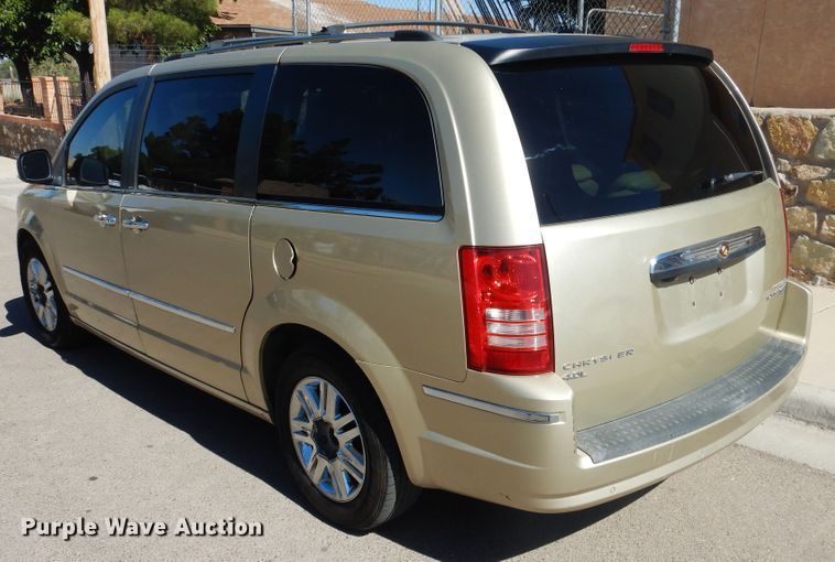 image for item GE9451 2010 Chrysler Town & Country Limited  van