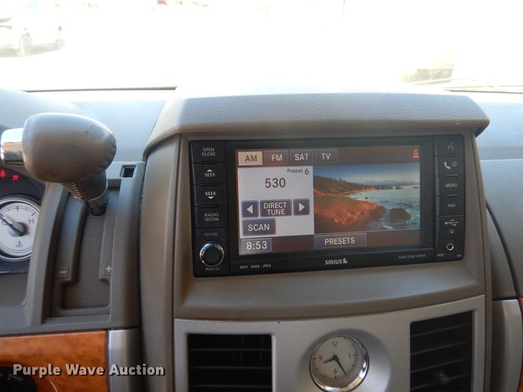 image for item GE9451 2010 Chrysler Town & Country Limited  van