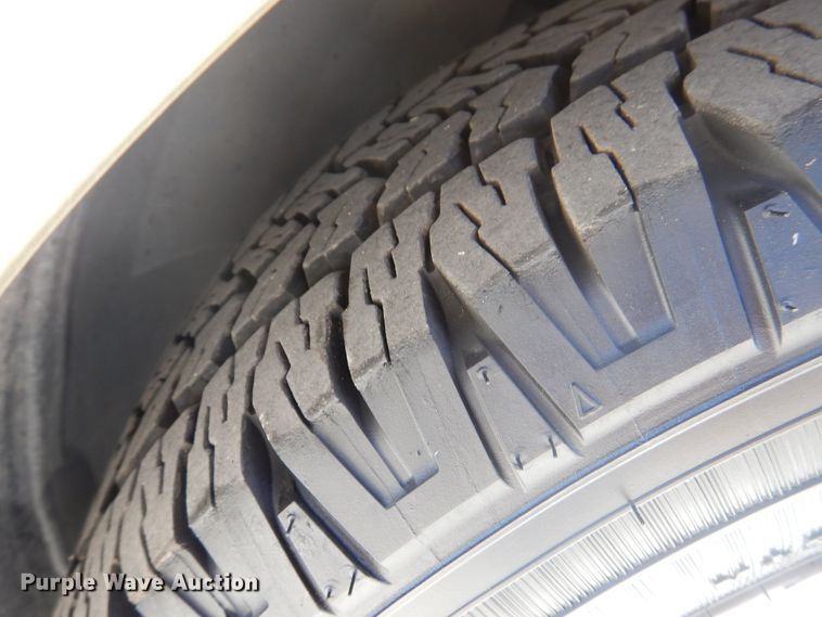 image for item GE9451 2010 Chrysler Town & Country Limited  van