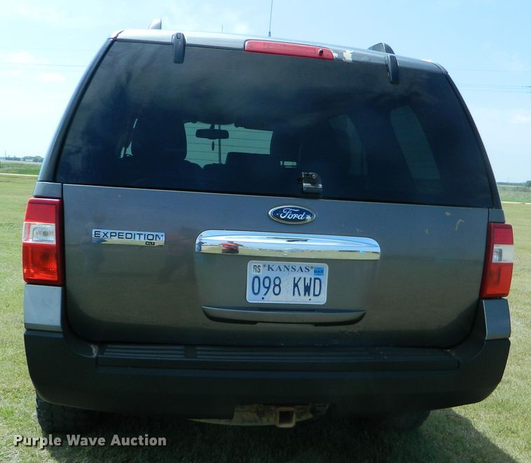 image for item GE9916 2010 Ford Expedition  SUV