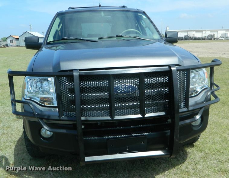 image for item GE9916 2010 Ford Expedition  SUV