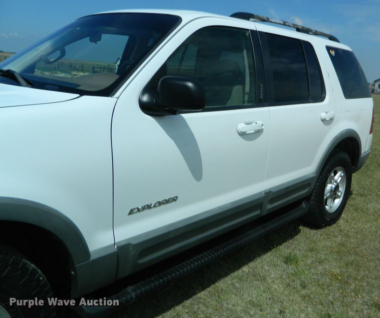 image for item GE9917 2002 Ford Explorer  SUV