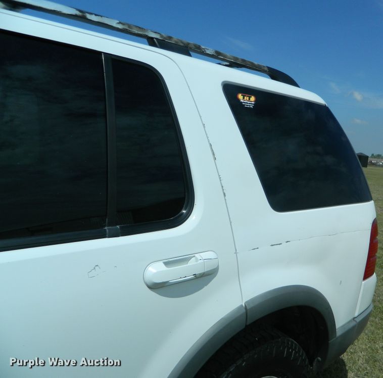 image for item GE9917 2002 Ford Explorer  SUV