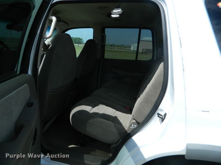 image for item GE9917 2002 Ford Explorer  SUV