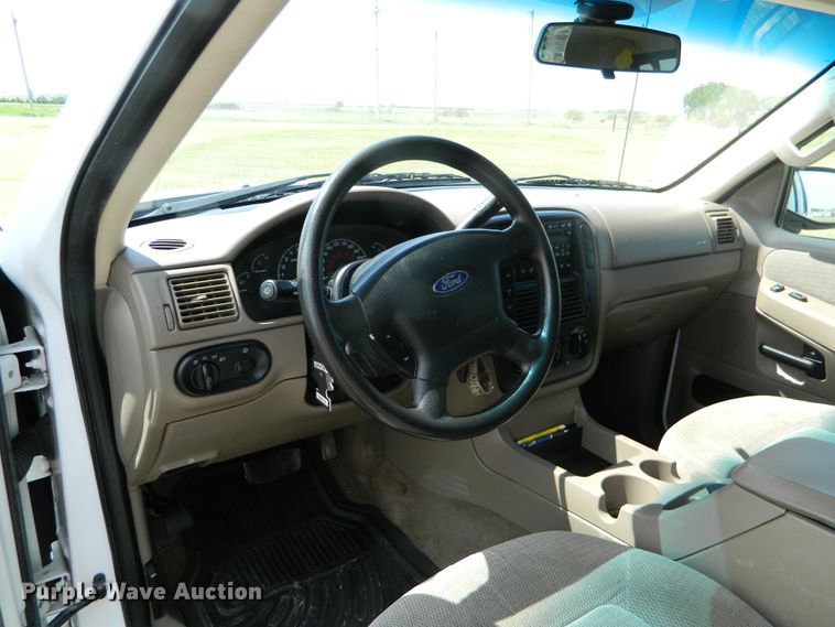 image for item GE9917 2002 Ford Explorer  SUV