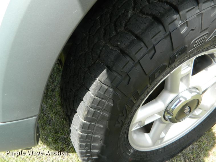 image for item GE9917 2002 Ford Explorer  SUV