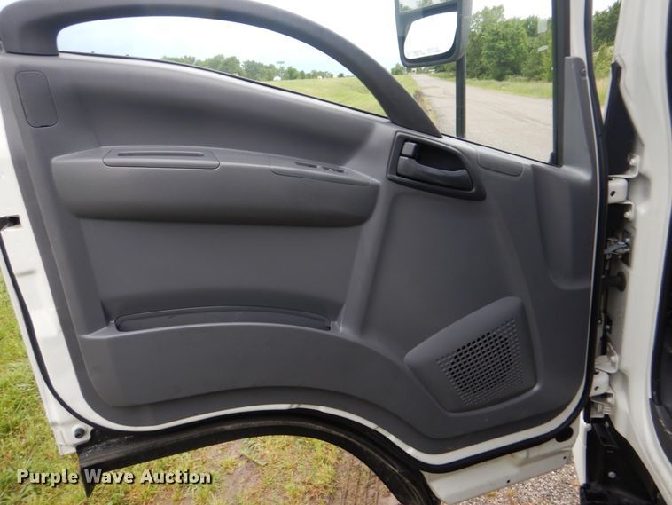 image for item GF9211 2013 Isuzu NPR  refrigerated truck