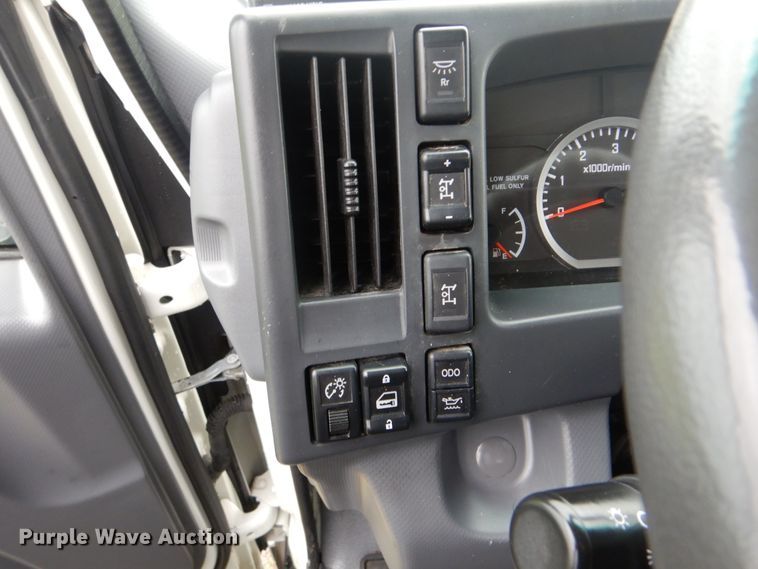 image for item GF9211 2013 Isuzu NPR  refrigerated truck