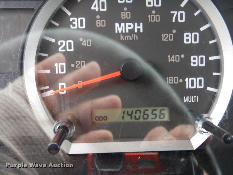 image for item GF9211 2013 Isuzu NPR  refrigerated truck