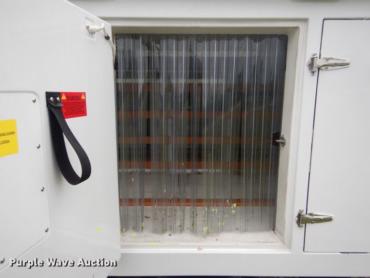 image for item GF9211 2013 Isuzu NPR  refrigerated truck