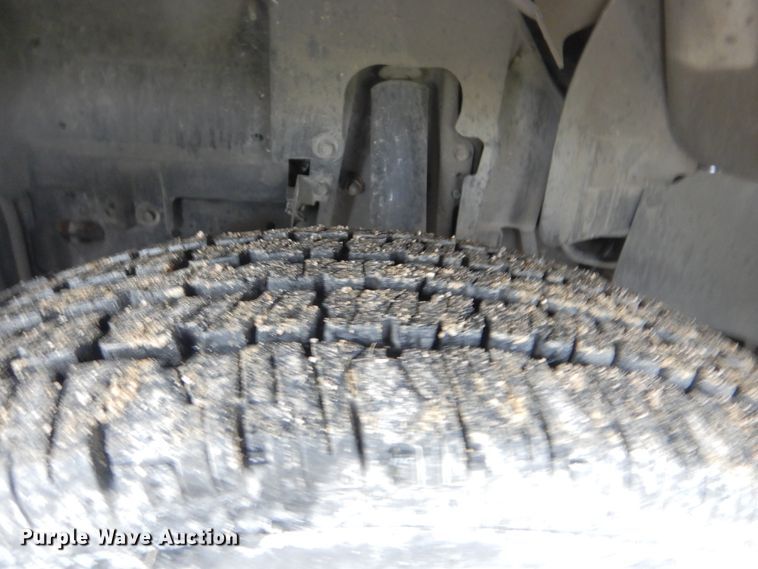 image for item GF9211 2013 Isuzu NPR  refrigerated truck